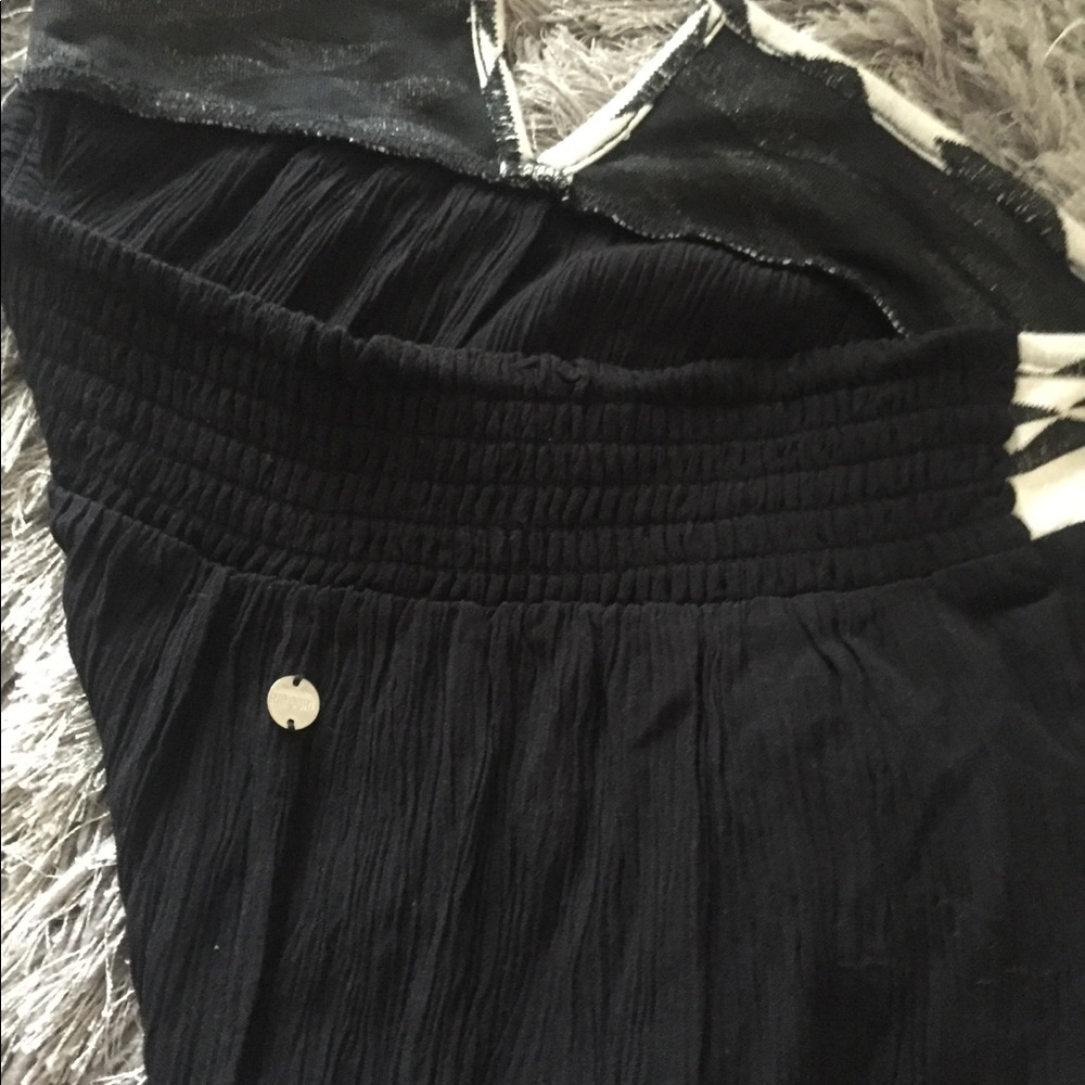 Halter style jumpsuit❤️ - Picture 6 of 8